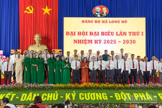 Ban Chấp hành Đảng bộ xã Long Hồ nhiệm kỳ 2025-2030. 