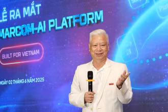 Ông Đào Quang Bính, Chủ tịch Hội đồng trị sự, Tổng Thư ký tòa soạn Tạp chí Kinh tế Việt Nam phát biểu tại buổi ra mắt. (Ảnh: VNECONOMY)