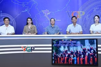 Các diễn giả tại buổi Toạ đàm. (Ảnh: VGP).
