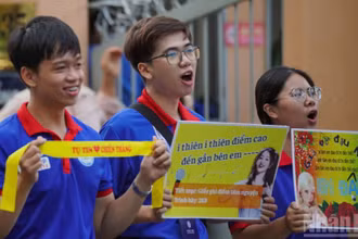 6.000 chiến sĩ tình nguyện, phủ xanh 246 điểm thi tại Thành phố Hồ Chí Minh.