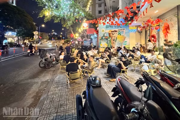 Thành phố Hồ Chí Minh: Tái diễn nạn lấn chiếm vỉa hè