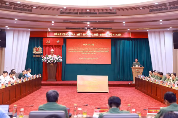 Toàn cảnh hội nghị. (Ảnh: KHỔNG HÀ)