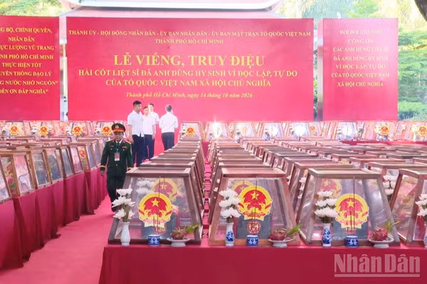 Thành phố Hồ Chí Minh nguyện làm quê hương thứ hai của các liệt sĩ.