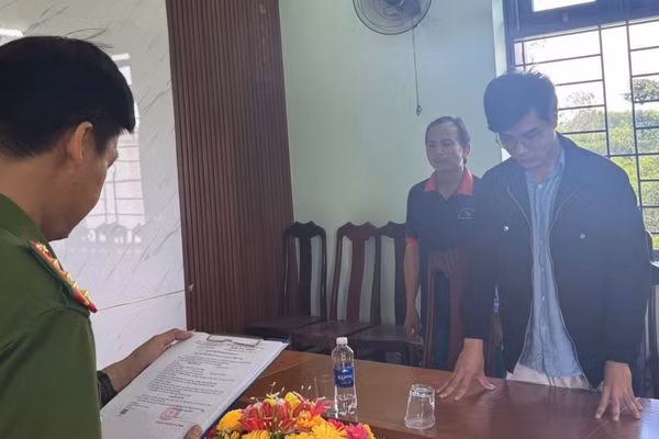Cơ quan Công an thành phố Đà Nẵng bắt giữ đối tượng giả danh nữ sinh viên đi lừa tình, chiếm đoạt hơn 1,5 tỷ đồng. Ảnh: C.A