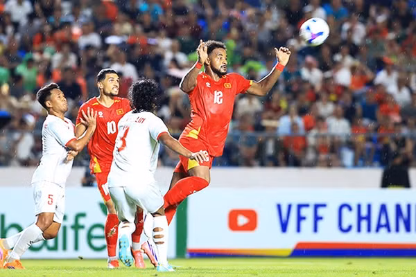 Đội tuyển Việt Nam có trận thắng 4-0 trước ĐT Myanma trên sân vận động Thái Nguyên. Ảnh: TRẦN HẢI
