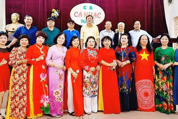 Một buổi sinh hoạt của câu lạc bộ.