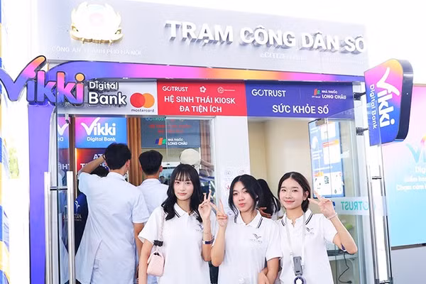 Không gian trải nghiệm ngân hàng số và “Trạm công dân số”