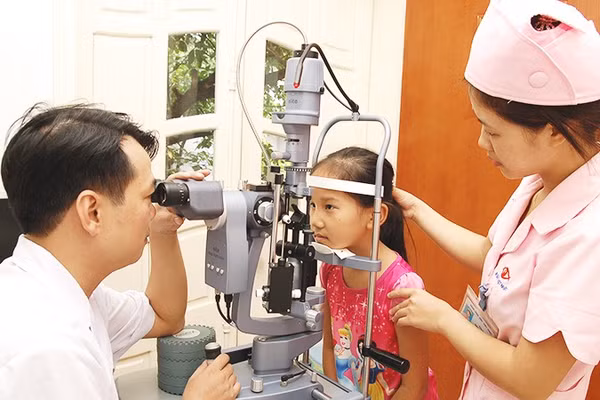 Khám, chữa bệnh tại một bệnh viện ngoài công lập. Ảnh: NAM NGUYỄN