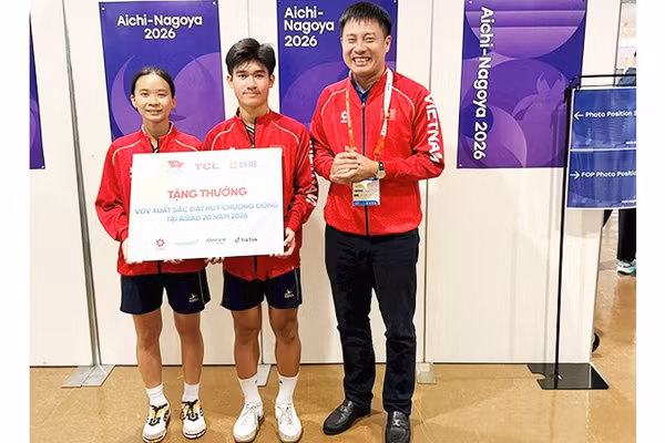 Nguyễn Hoàng Minh Tân và Trịnh Gia Nghi giành Huy chương đồng môn teqball (đây là huy chương đầu tiên của Đoàn thể thao Việt Nam tại ASIAD 2026).