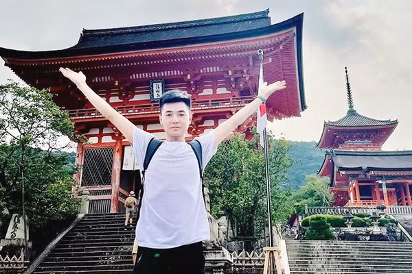 Đào Đại Dương đang dần xây dựng được sự nghiệp tại "xứ sở mặt trời mọc". Ảnh: NVCC
