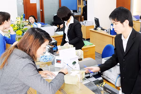 Chi phí vốn hạ nhiệt sẽ tạo dư địa để ngân hàng giảm lãi suất cho vay. Ảnh: NGUYỆT ANH