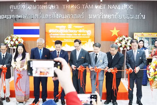 Lễ khánh thành Trung tâm Việt Nam học tại Trường đại học Khon Kaen.
