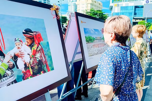 Lan tỏa giao lưu