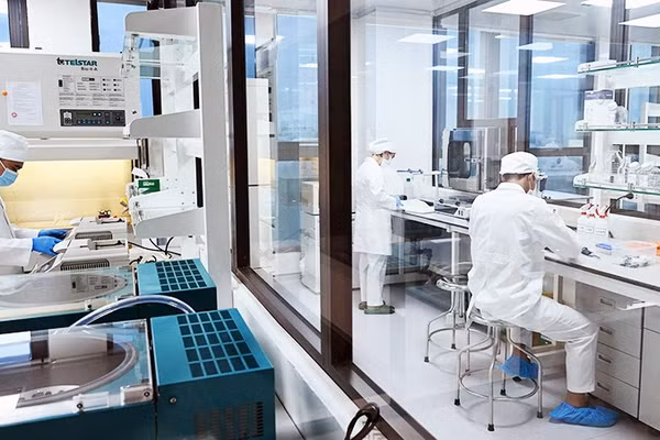 Viện đang cải tạo để nâng công suất dây chuyền xét nghiệm ADN lên 800 mẫu/năm theo công nghệ NGS.