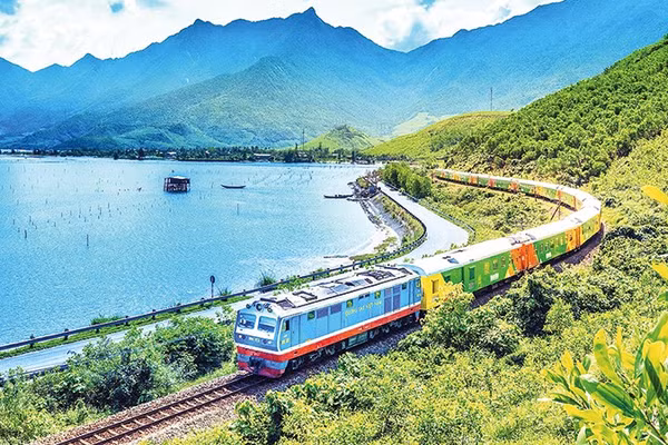 Vinh danh đóng góp cho đường sắt Việt Nam
