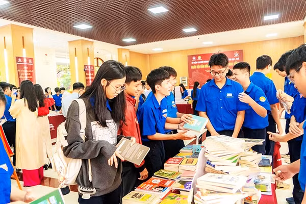 Phát triển Không gian tri thức số tại Huế