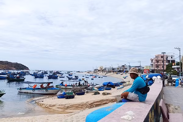 Với những hộ đã chuyển phần lớn sinh kế sang dịch vụ, khoảng thời gian vắng khách luôn là bài toán không dễ giải.