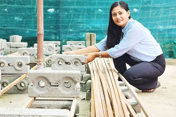Gạch CSEB đã chứng minh được sự bền vững. Ảnh: REUTERS