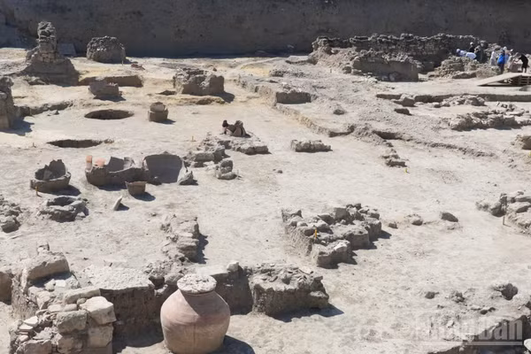Khu sản xuất rượu vang vừa được phát hiện. (Ảnh: THANH THỂ)