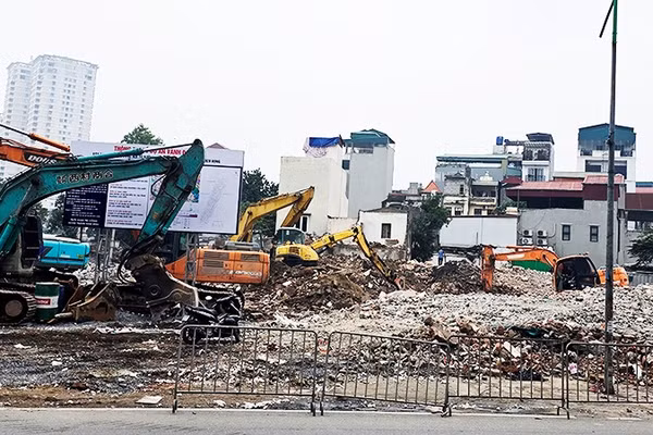 Khu vực giải tỏa phục vụ dự án đường vành đai 2 (Hà Nội). Ảnh: HẢI NAM