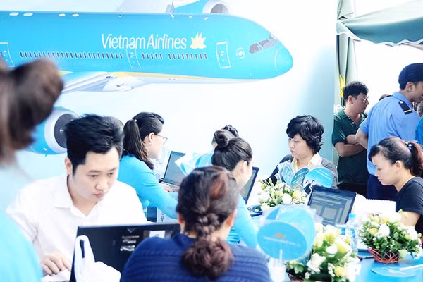 Các hãng hàng không linh hoạt áp dụng nhiều giải pháp để tiết giảm chi phí. Ảnh: KỲ DUYÊN