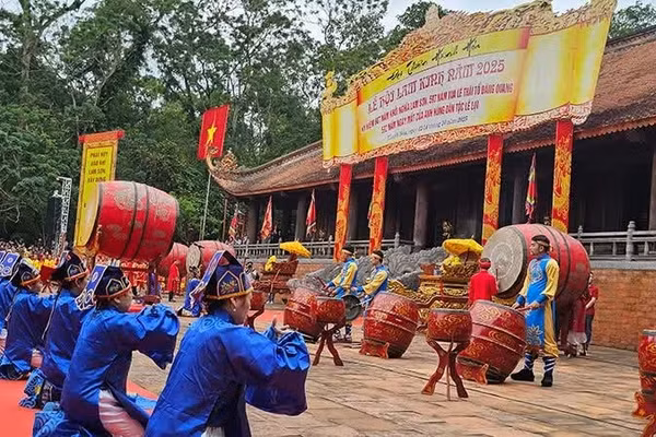Du lịch tâm linh, điểm đến 4 mùa ở Thanh Hóa.