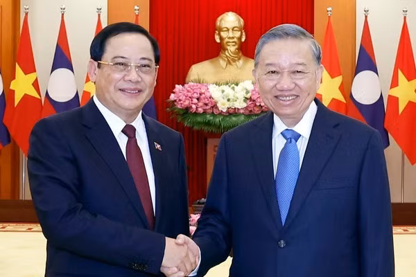 Tổng Bí thư, Chủ tịch nước Tô Lâm tiếp Thủ tướng Lào Sonexay Siphandone. (Ảnh: TTXVN)