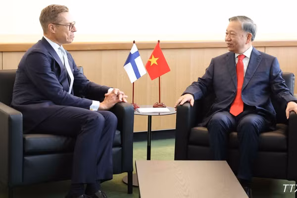 Tổng Bí thư, Chủ tịch nước Tô Lâm gặp Tổng thống Phần Lan Alexander Stubb. (Ảnh: Thống Nhất/TTXVN)