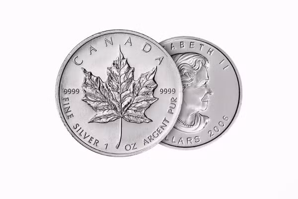 Giá bạc thế giới duy trì ổn định ở ngưỡng gần 64 USD/ounce vào sáng 10/8. (Ảnh minh họa: Kitco.com)