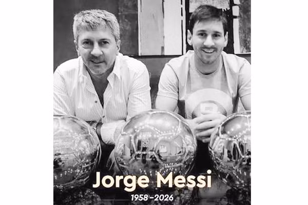 Chia sẻ mất mát với Lionel Messi
