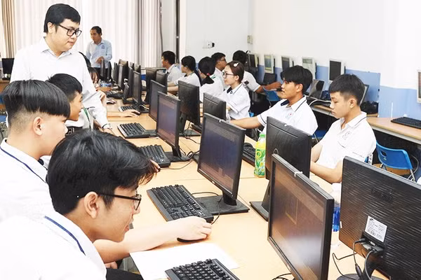 Nhiều chính sách mới nhằm nâng cao thu nhập với đội ngũ giáo viên được thực hiện từ năm học 2026-2027. 