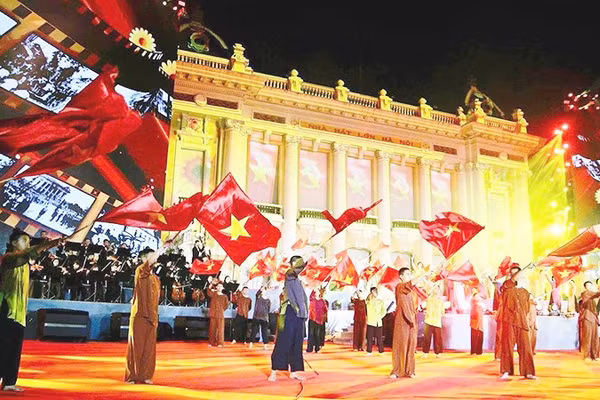 Hà Nội tổ chức nhiều hoạt động văn hóa nghệ thuật dịp kỷ niệm 81 năm Cách mạng Tháng Tám và Quốc khánh 2/9. 