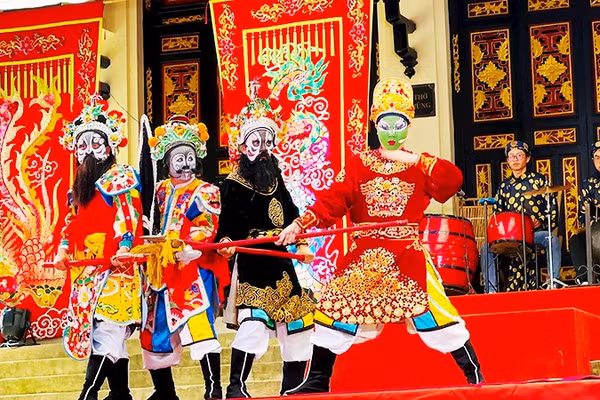 Một cảnh trong trích đoạn "Ôn Đình chém Tá".