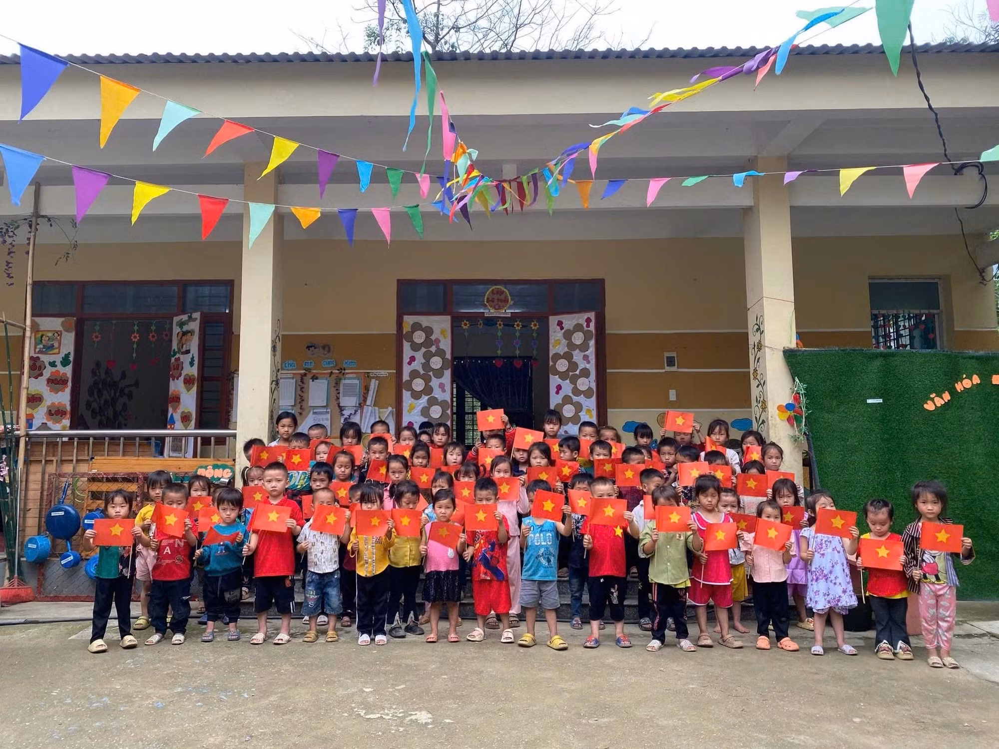 Phổ cập giáo dục mầm non 3 đến 5 tuổi: Cơ hội để mọi trẻ em được phát triển toàn diện