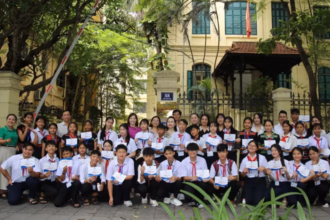 Quỹ Bảo trợ trẻ em Việt Nam trao học bổng cho 36 trẻ em có hoàn cảnh đặc biệt, khó khăn tiêu biểu của thành phố Đà Nẵng, tháng 8/2026. (Ảnh NFVC) 