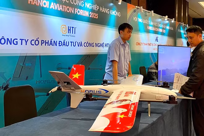 Nhiều giải pháp công nghệ mới trong lĩnh vực hàng không được doanh nghiệp giới thiệu bên lề hội thảo.