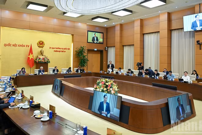 Một buổi họp tại Phiên họp thứ 51, Ủy ban Thường vụ Quốc hội, tháng 11/2025. (Ảnh: DUY LINH)