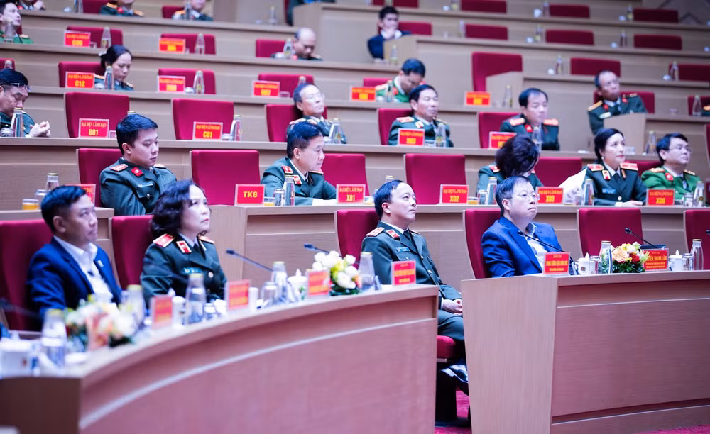Các đại biểu tham dự hội thảo.