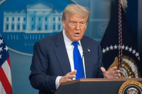 Tổng thống Mỹ Donald Trump phát biểu tại Nhà Trắng. (Ảnh: THX/TTXVN)