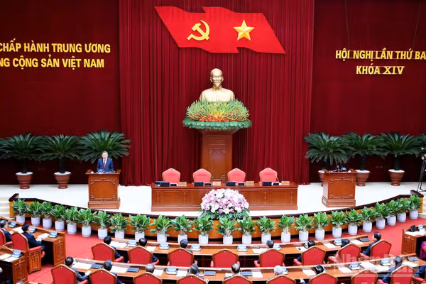 Phiên bế mạc Hội nghị lần thứ ba Ban Chấp hành Trung ương Đảng khóa XIV. (Ảnh: ĐĂNG KHOA)