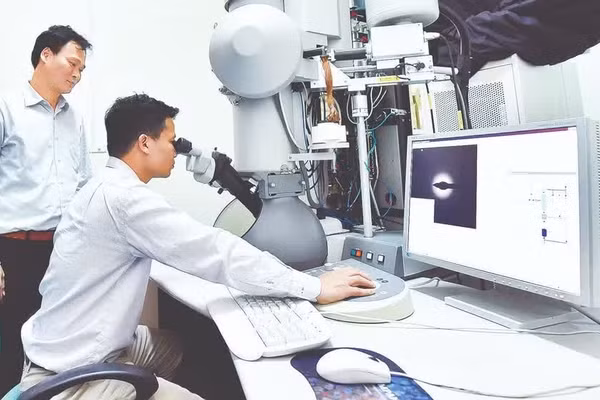 Hoạt động nghiên cứu khoa học tại Đại học Bách khoa Hà Nội. (Ảnh: NGUYỄN ĐĂNG)