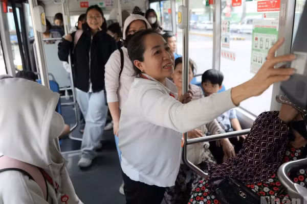 Thành phố Hồ Chí Minh miễn phí vé xe buýt toàn dân. 
