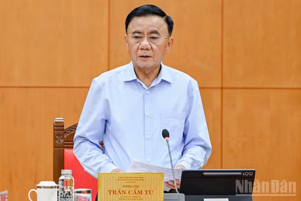 Đồng chí Trần Cẩm Tú, Ủy viên Bộ Chính trị, Thường trực Ban Bí thư đã ký ban hành Chỉ thị số 15-CT/TW. (Ảnh: DUY LINH)