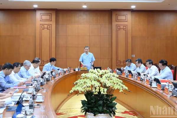 Tổng Bí thư, Chủ tịch nước Tô Lâm chủ trì cuộc làm việc với Ban Tổ chức Trung ương. (Ảnh: ĐĂNG KHOA)