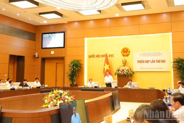 Quang cảnh Phiên họp lần thứ hai Ban Chỉ đạo tổng rà soát hệ thống văn bản quy phạm pháp luật diễn ra ngày 26/8 dưới sự chủ trì của Chủ tịch Quốc hội Trần Thanh Mẫn, Trưởng Ban Chỉ đạo. (Ảnh: H.T)