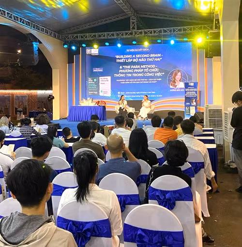 Sự kiện ra mắt 2 cuốn sách nằm trong chuỗi các sự kiện tại chương trình Ngày Sách và Văn hóa đọc Việt Nam lần 3, năm 2024 được tổ chức từ ngày 15/4 đến ngày 1/5. Sự kiện ra mắt 2 cuốn sách nằm trong chuỗi các sự kiện tại chương trình Ngày Sách và Văn hóa đọc Việt Nam lần 3, năm 2024 được tổ chức từ ngày 15/4 đến ngày 1/5.