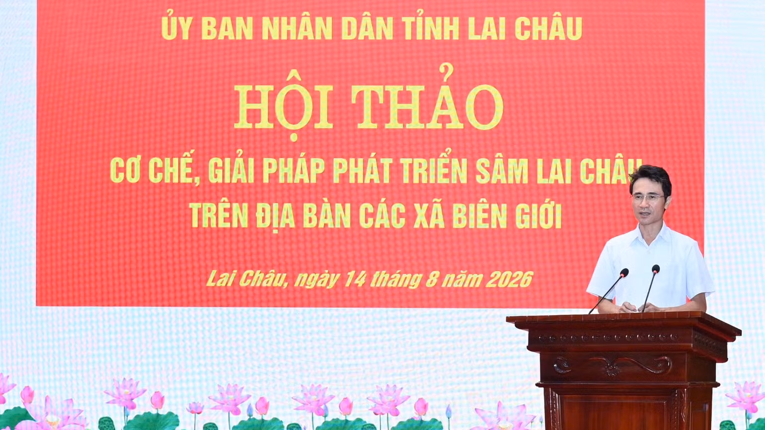 Đồng chí Hà Trọng Hải, Phó Chủ tịch Ủy ban nhân dân tỉnh phát biểu khai mạc. (Ảnh: VŨ DŨNG)