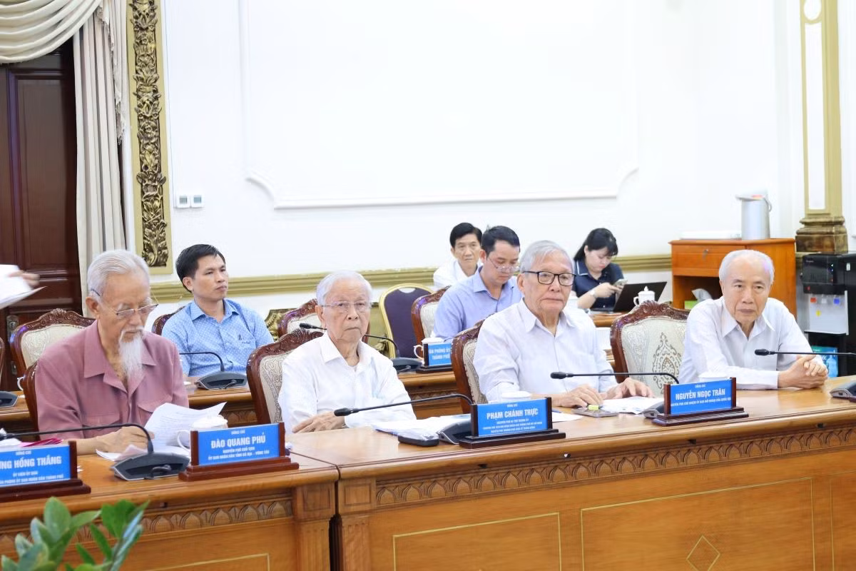 nguyen-lanh-dao.jpg