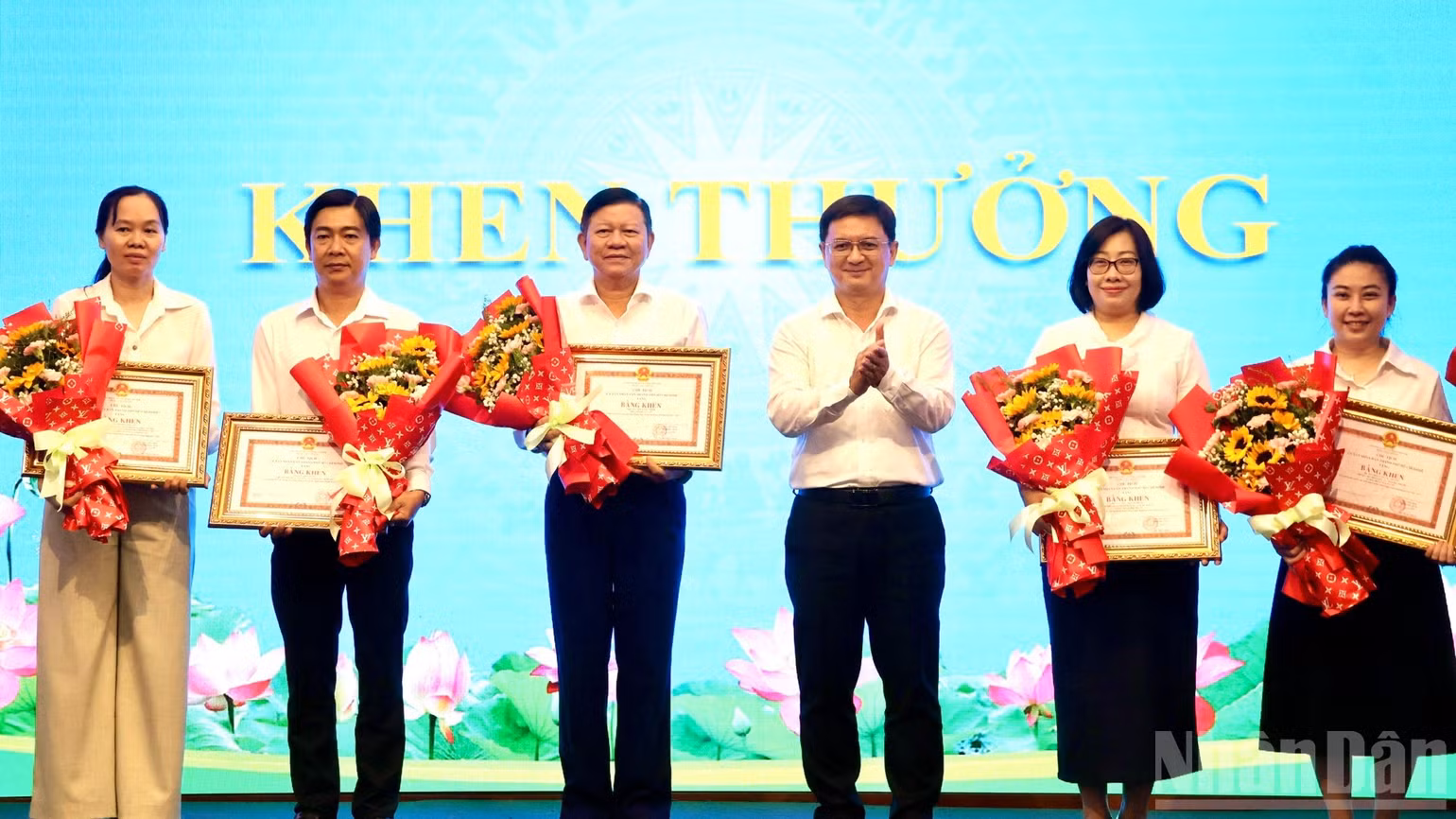ndo_br_22-1642.jpg