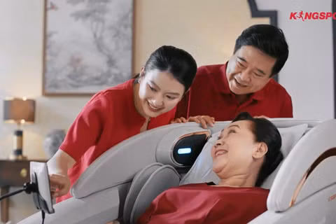 Kingsport lan tỏa lời nhắc nâng niu đấng sinh thành bằng hành động thiết thực. (Ảnh: Kingsport)